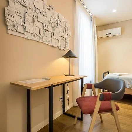 Gallery *