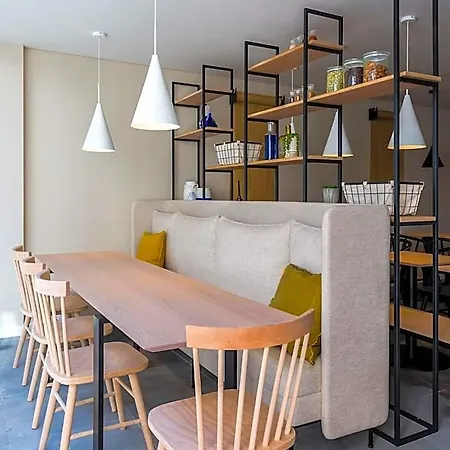 Gallery אכסניה