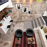 Gallery *
