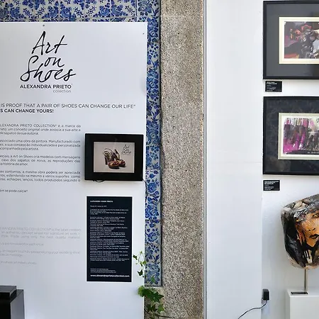 Gallery *