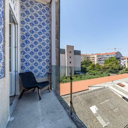 Gallery Hostel Porto